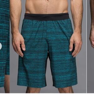 Lululemon Assert Shorts glacier texture surge black M